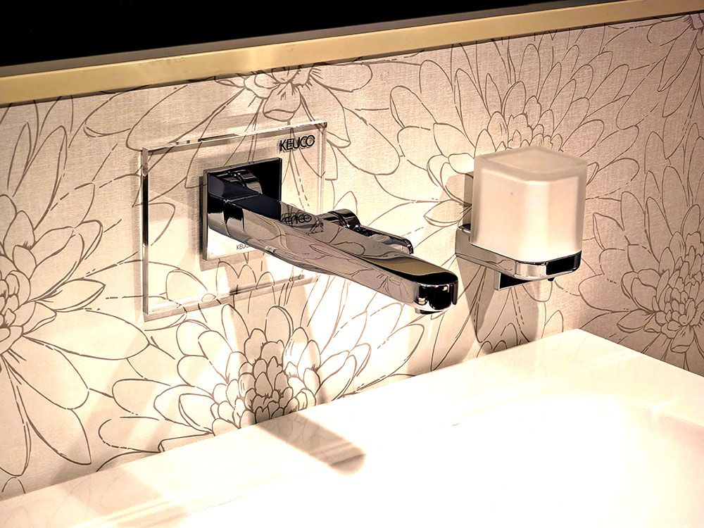 Badausstellung in Unna Massen