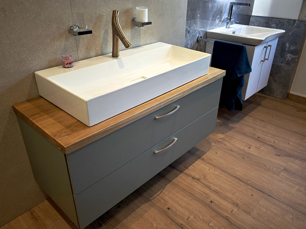 Badausstellung in Unna Massen